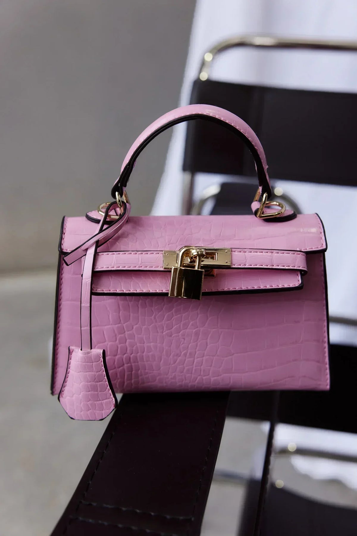 Peta And Jain Hedi Gold Lock Handbag Pink